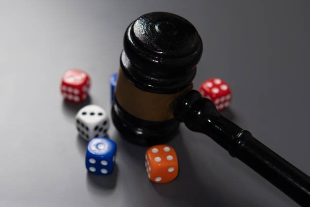 Dice cage revealing Super Sic Bo result